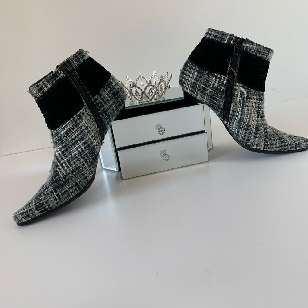 Tweed Booties - Picture 2 of 8